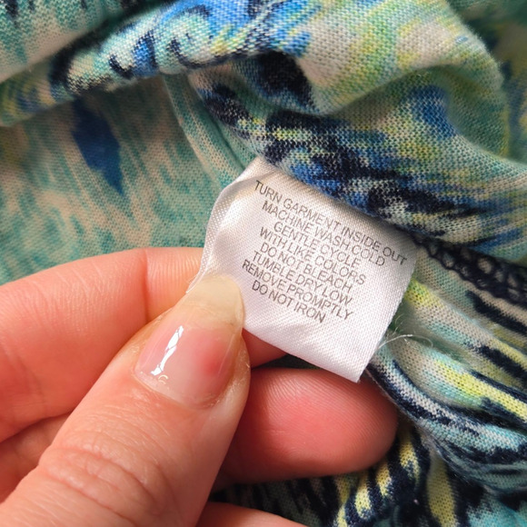 French Laundry Green Blue Watercolor V Neck Relaxed High Low Blouse Size 1X - Picture 7 of 10